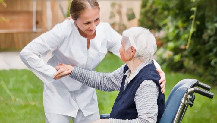 Опека и уход за пожилыми людьми после 80 лет: Важные аспекты и рекомендации